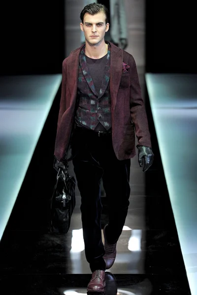 Look 14
